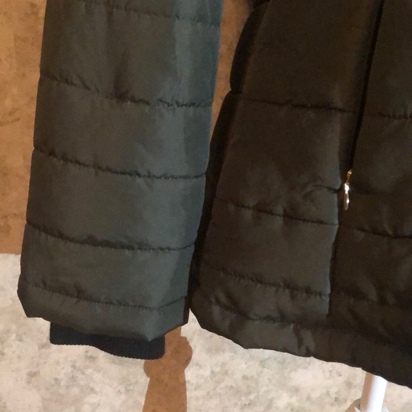 Details Woman’s Hoodie Coat - Picture 4 of 8